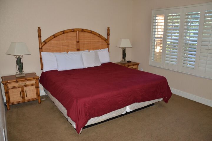Room 8 of 13