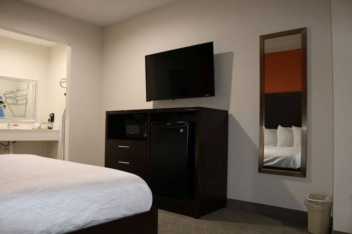Room 17 of 40