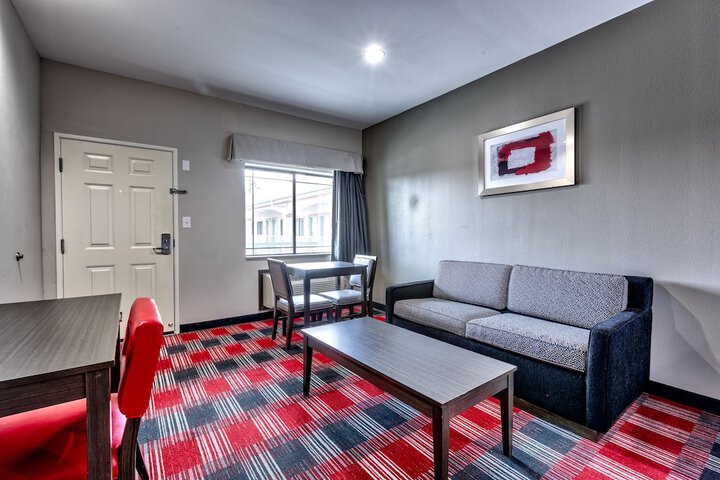 Room 17 of 39