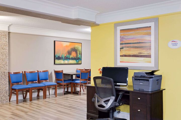 Business Center 15 of 15