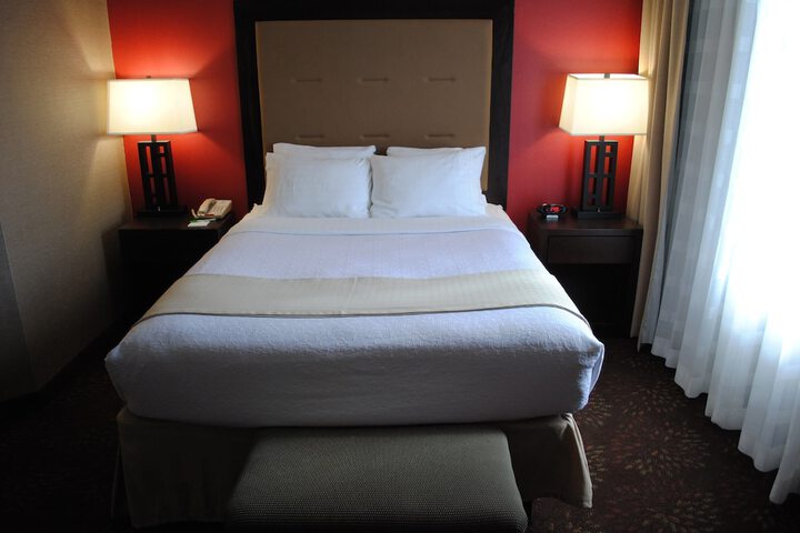 Room 35 of 53