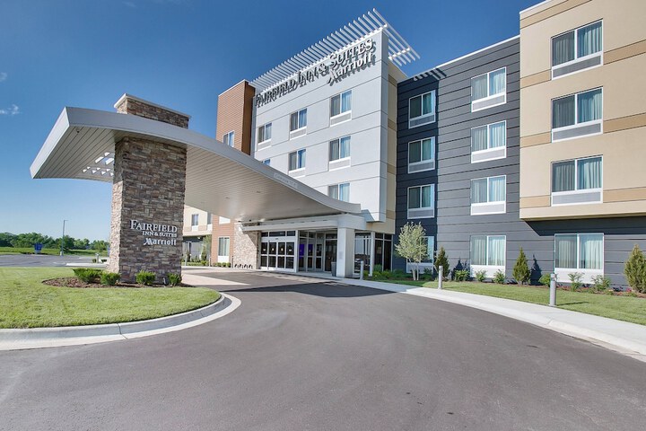 Hotel 2 of 25