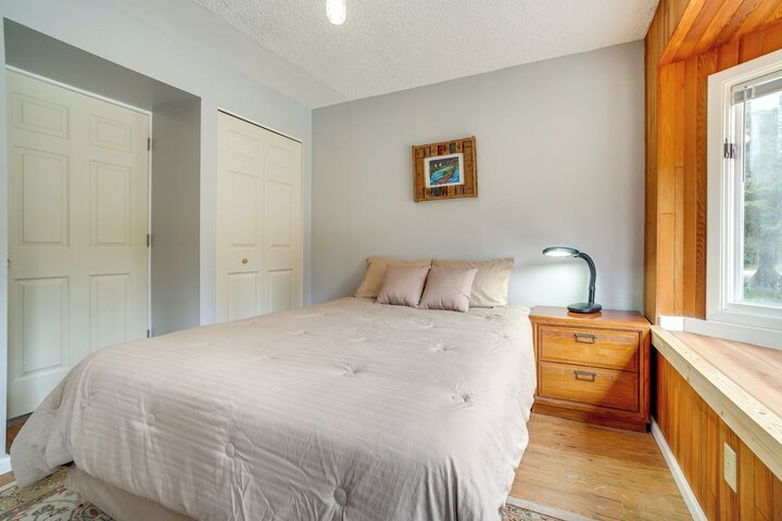 Convenient Kenai Apt - 3 Mi to Beach & Fishing