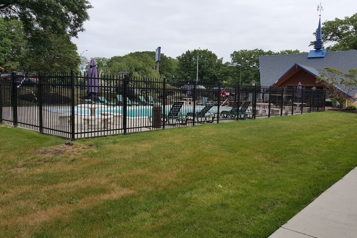 Crystal Inn Neptune