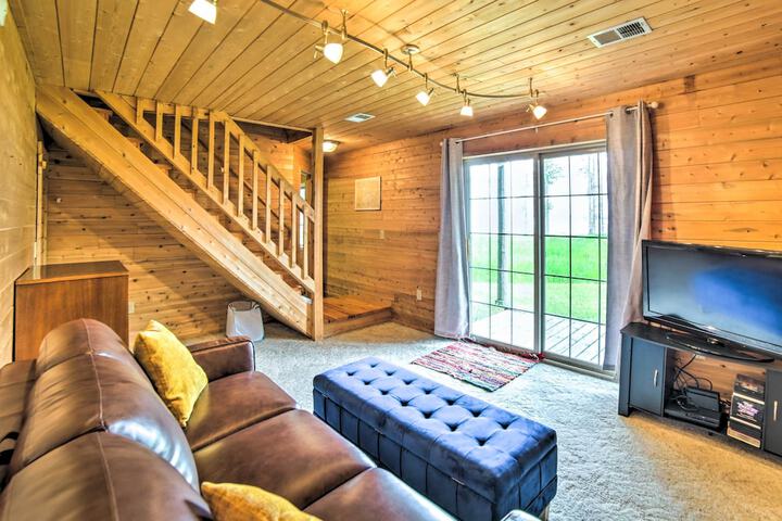 Secluded Lake Michigan Home: Private Fire Pit