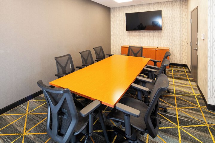 Holiday Inn & Suites Detroit - Troy by IHG