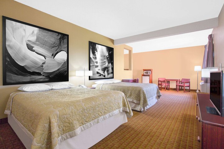 Room 10 of 31