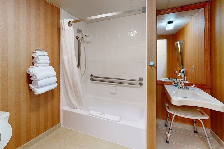 Room 14 of 37