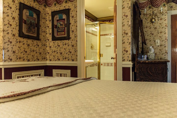 Room 163 of 223
