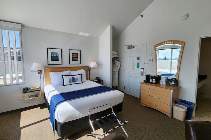 Room 42 of 66