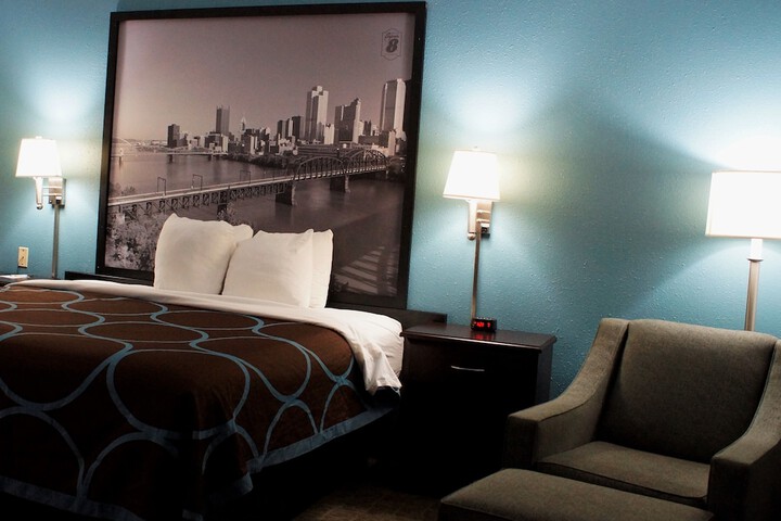 Room 14 of 49