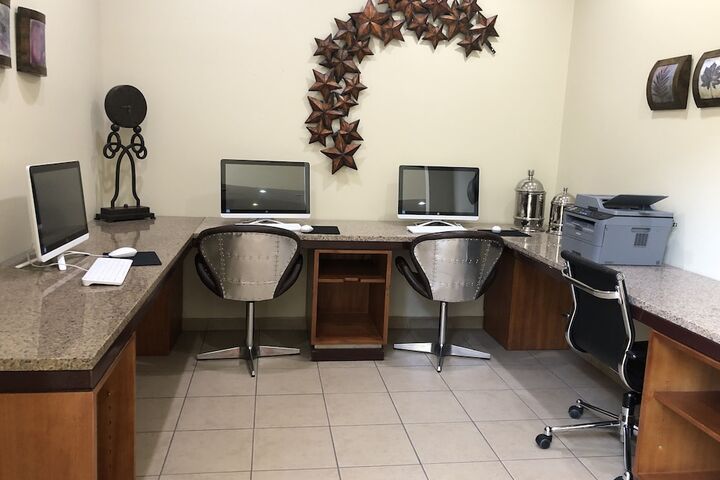 Business Center 43 of 43