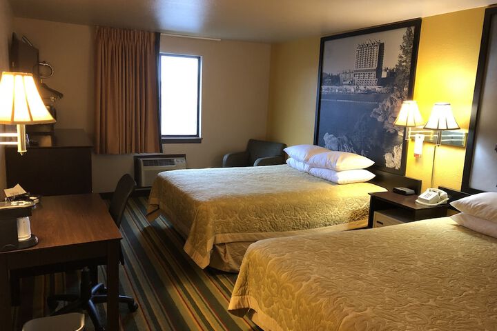 Room 9 of 35