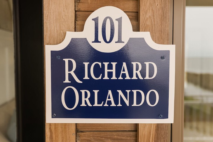 Room 60 of 114