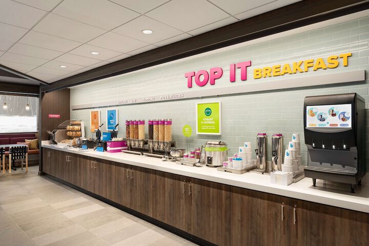 Tru by Hilton Albany Airport NY
