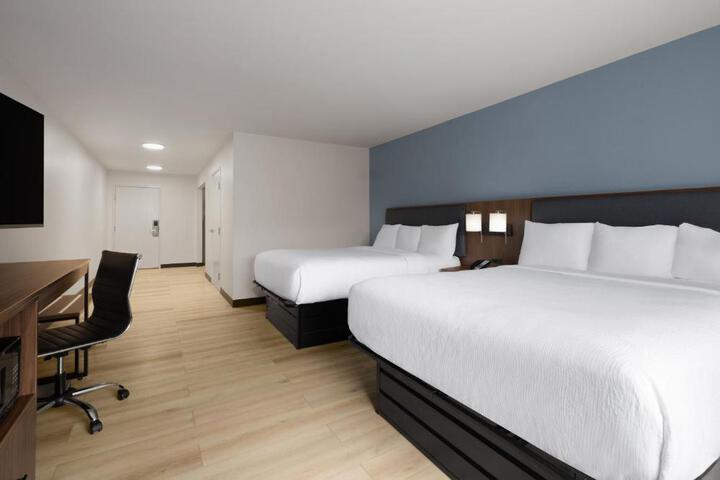Wingate by Wyndham Dublin Near Claytor Lake State Park