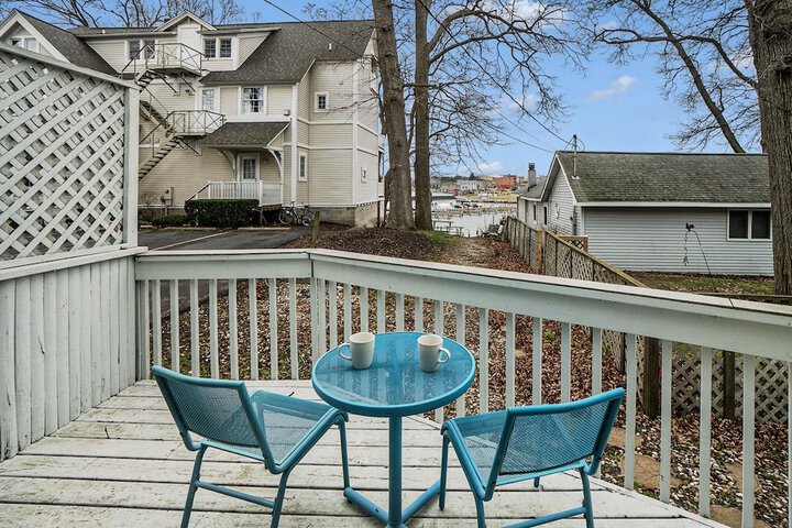 Terrace/Patio 125 of 128