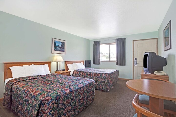 Room 12 of 23