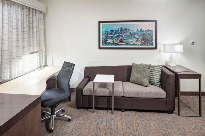Room 16 of 37
