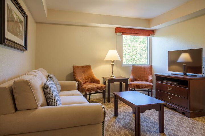 Room 35 of 63