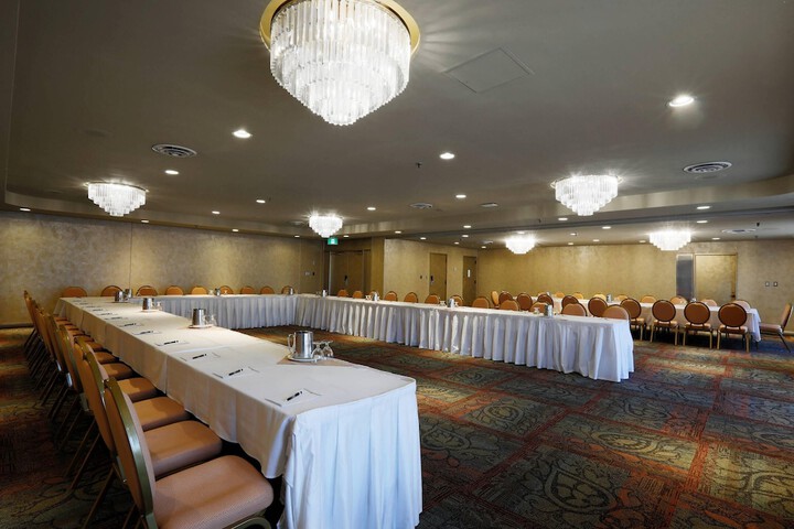 The Fort Garry Hotel Spa and Conference Centre, an Ascend Collection Hotel