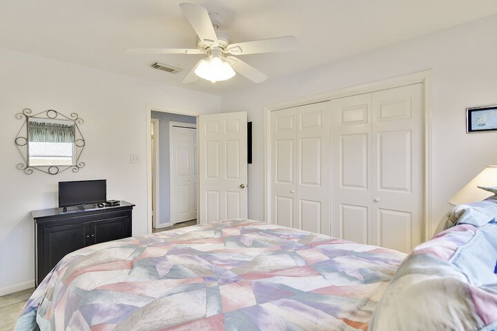 Room 14 of 32