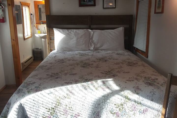 Iron Horse Inn Bed & Breakfast