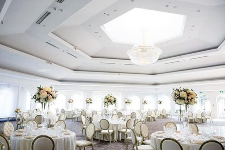 Ballroom/Hall 39 of 50