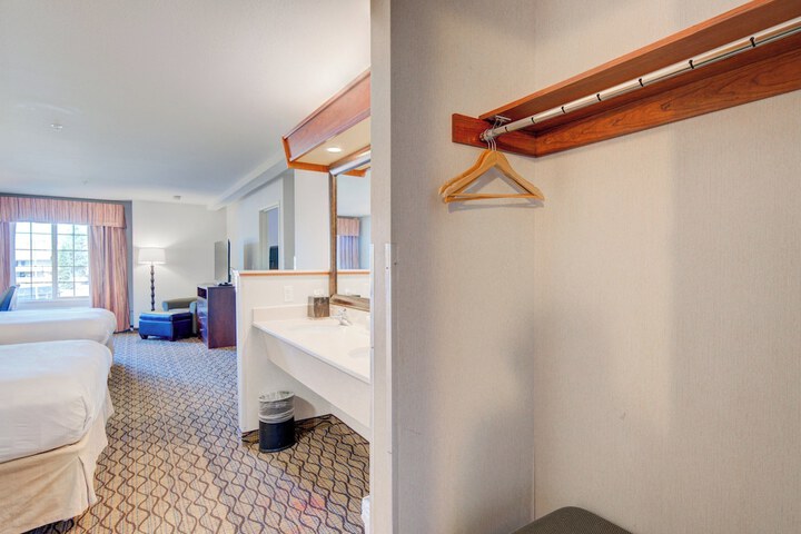 Holiday Inn West Yellowstone by IHG.