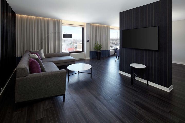 DoubleTree by Hilton Montreal