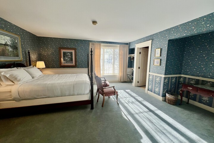 Strawtown Inn & Events