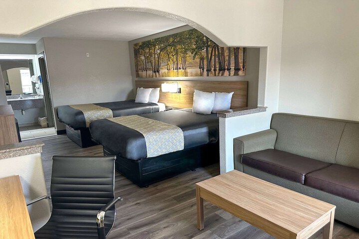 Room 38 of 47