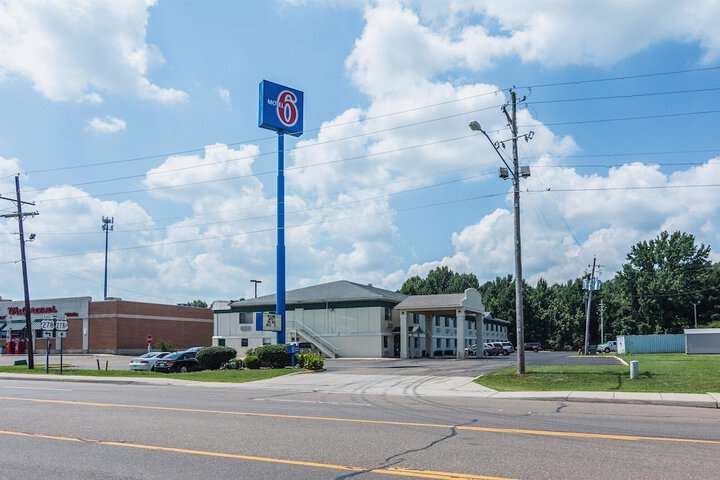Motel 6 Hope AR