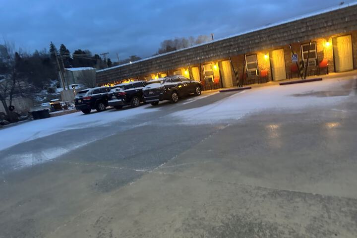 Rustic Inn Motel