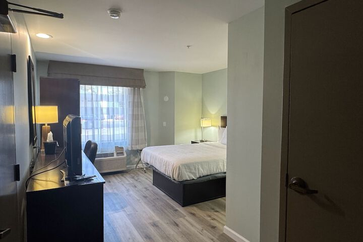 Wingate by Wyndham Bel Air I-95 Exit 77A / APG Area