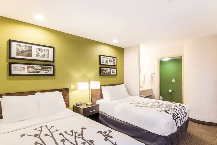 Sleep Inn & Suites Niantic North