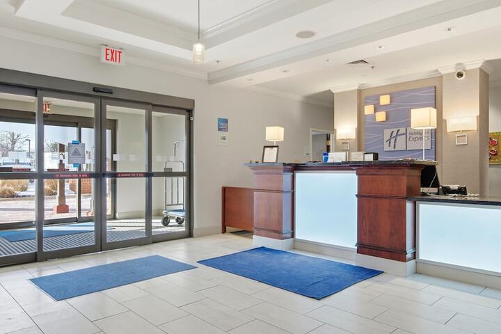 Holiday Inn Express & Suites Bethlehem Arpt-Allentown Area