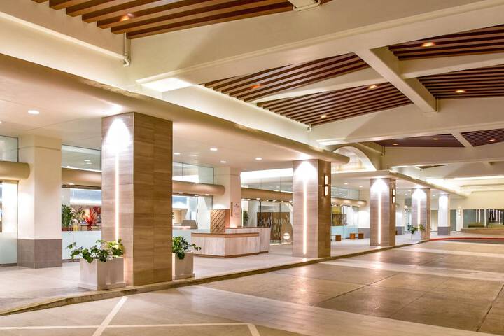 Ala Moana Hotel by Mantra