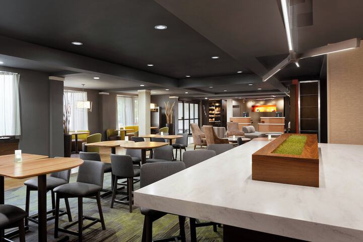 Hotel Interior 10 of 27