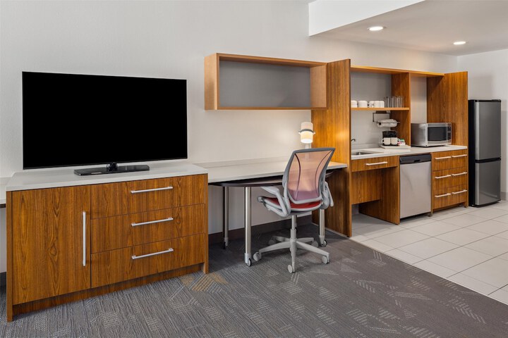 Home2 Suites by Hilton Roseville Minneapolis
