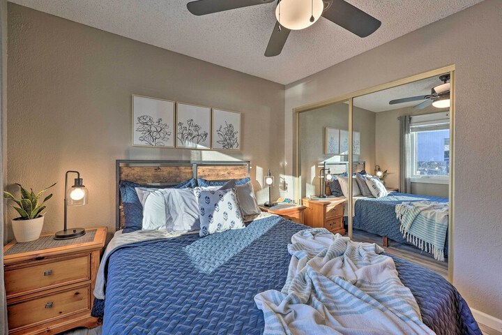 Bella Vista Home w / Deck + Trails: on Golf Course!