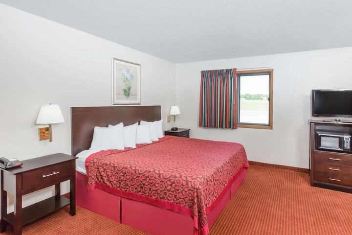 Room 18 of 34
