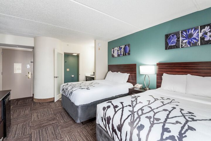 Room 12 of 32