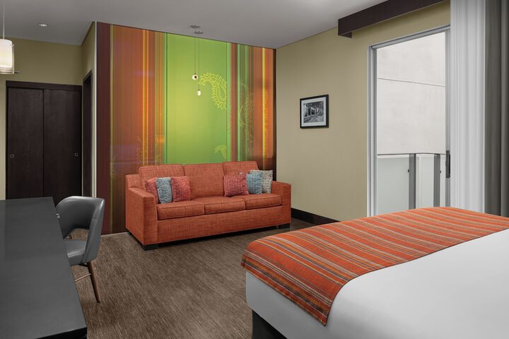 Room 36 of 71