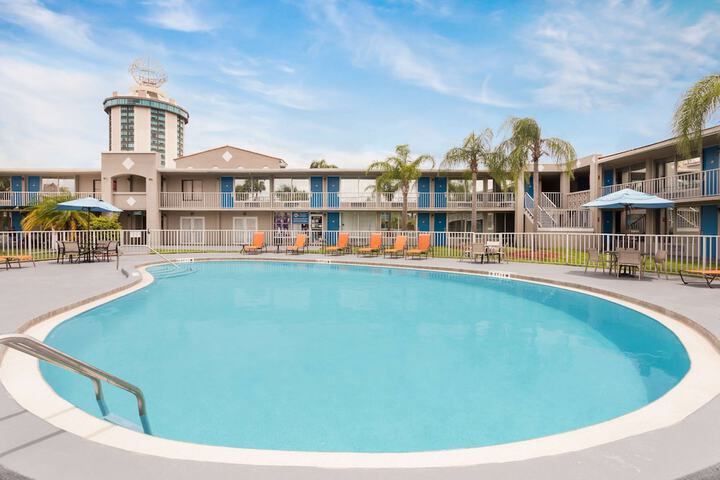Pool 7 of 38