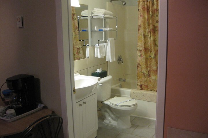 Room 7 of 11