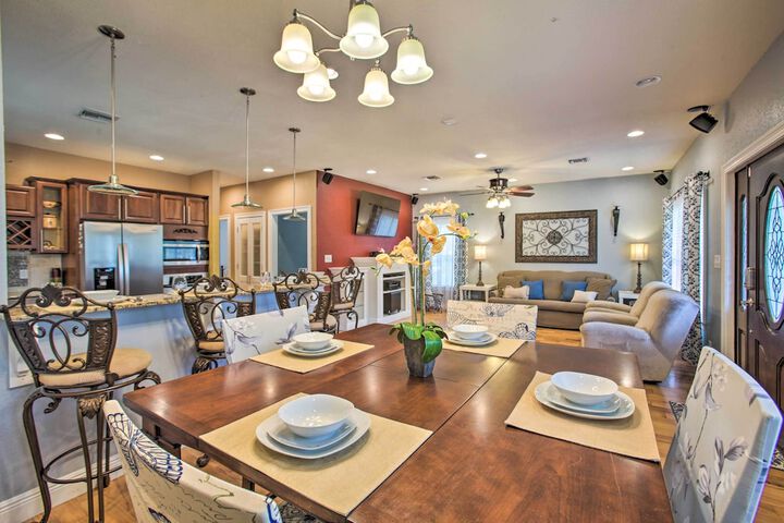 Waveland Family House 4-minute Drive to the Beach