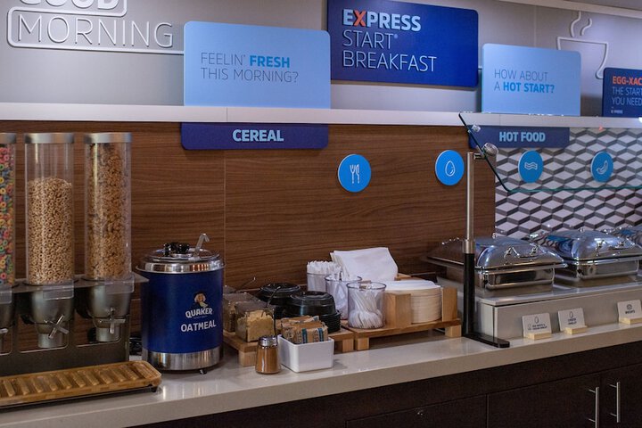 Holiday Inn Express Hickory-Hickory Mart by IHG