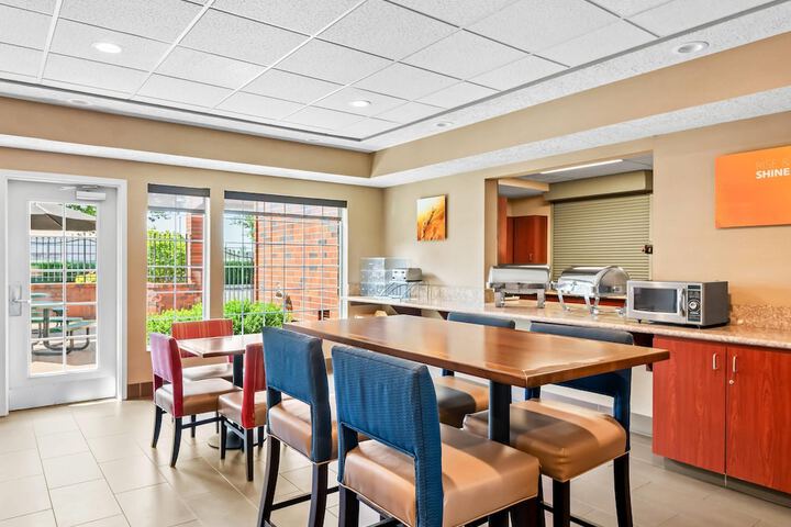Comfort Suites Linn County
