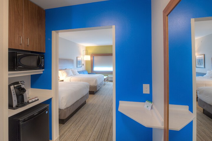 Holiday Inn Express & Suites Fort Mill by IHG